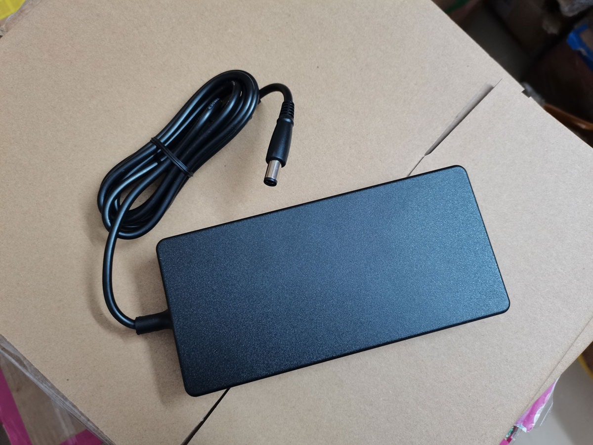 NEUES echtes Slim FSP 19,5 V 1 – Pc Gaming Uk Bewertung und Preis