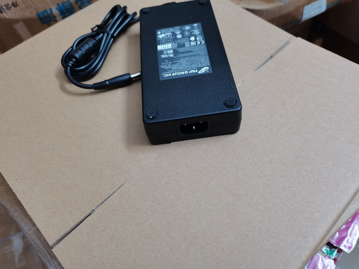 NEUES echtes Slim FSP 19,5 V 1 – Pc Gaming Uk Bewertung und Preis