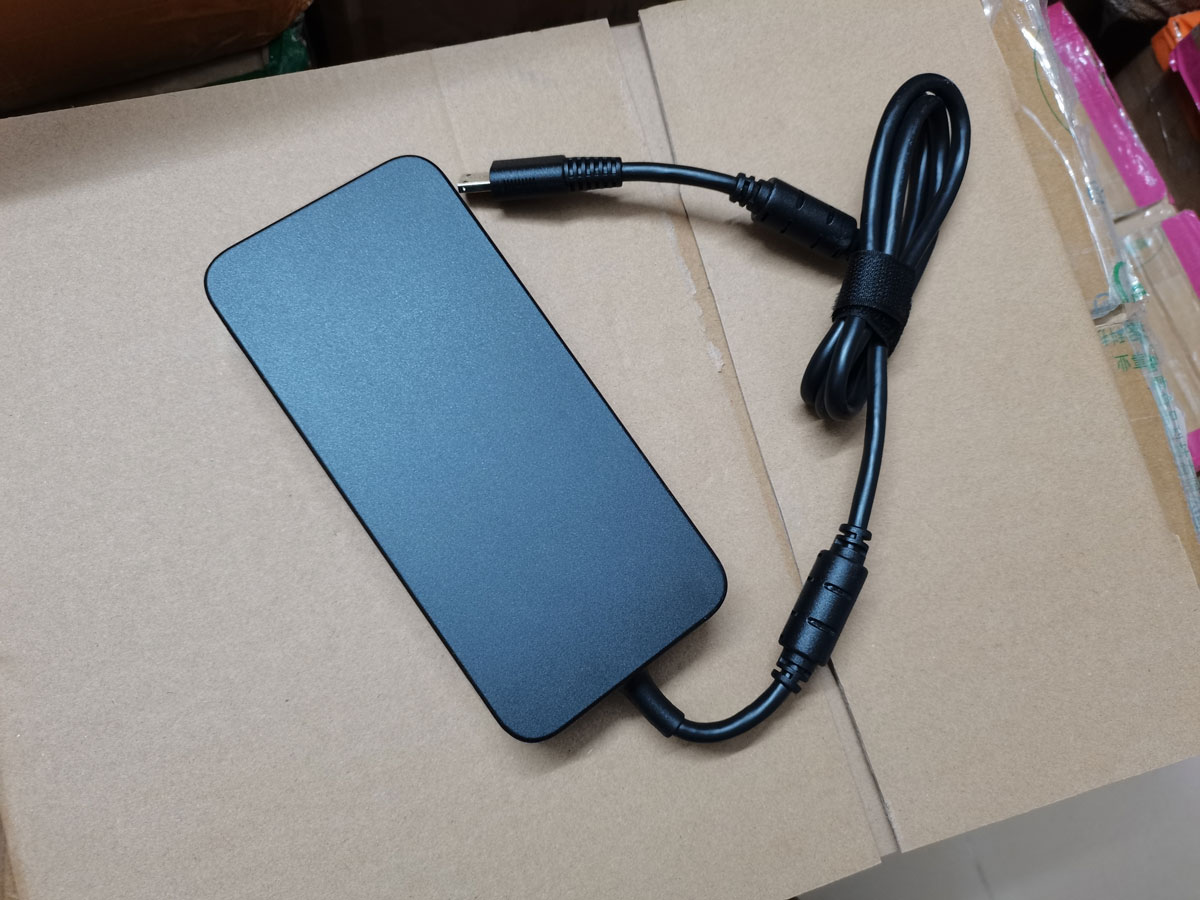 NEUES OEM Delta 20,0 V 14,0 A  – Pc Gaming Uk Bewertung und Preis