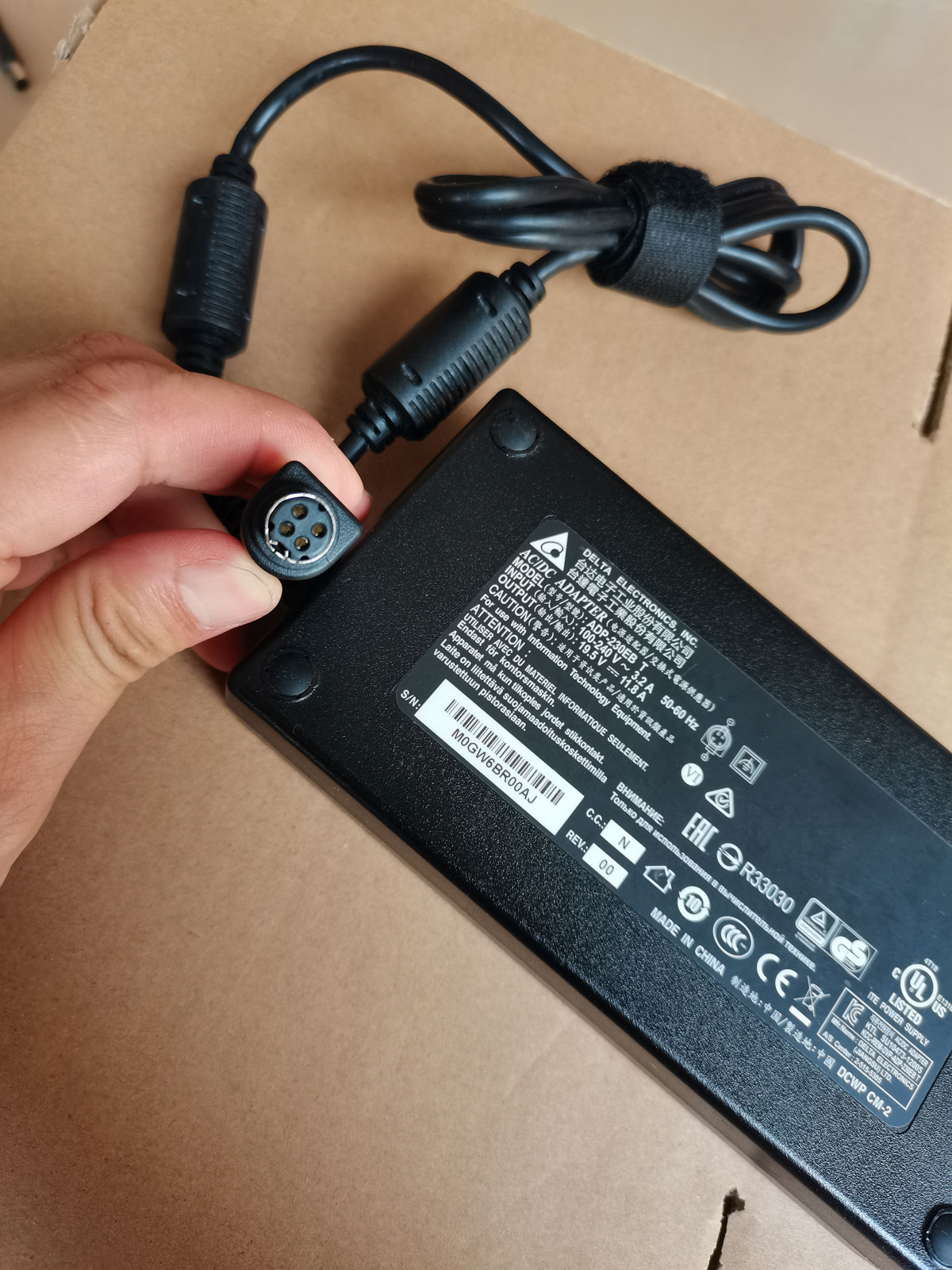 OEM Delta 230W 19,5V 11,8A ADP – Pc Gaming Uk Bewertung und Preis